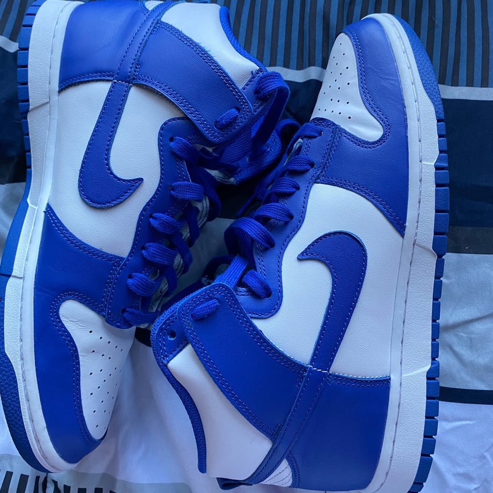Dunk high white and Royal Blue size 11 Men. (Kentucky)